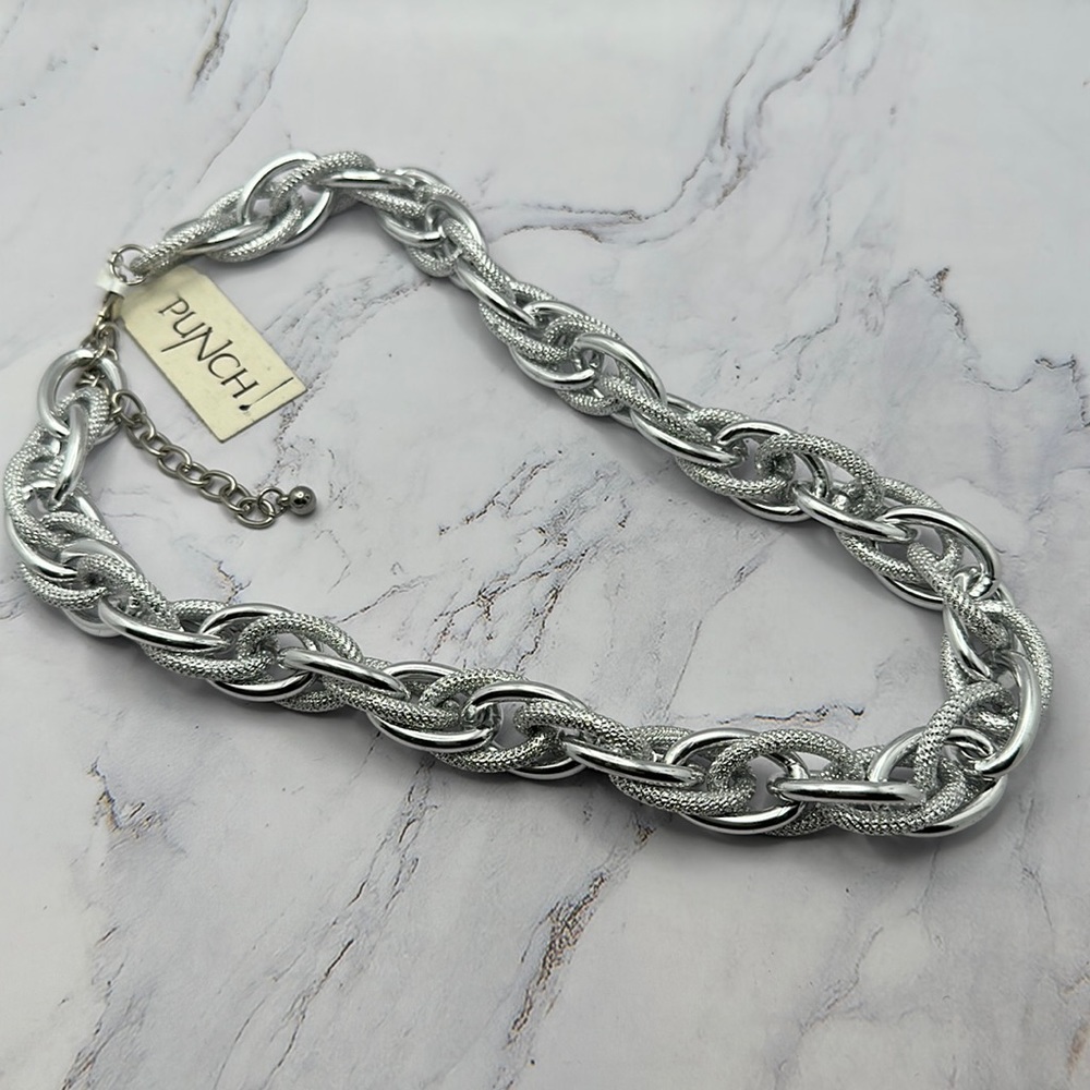 PUNCH brand necklace silver large chain link